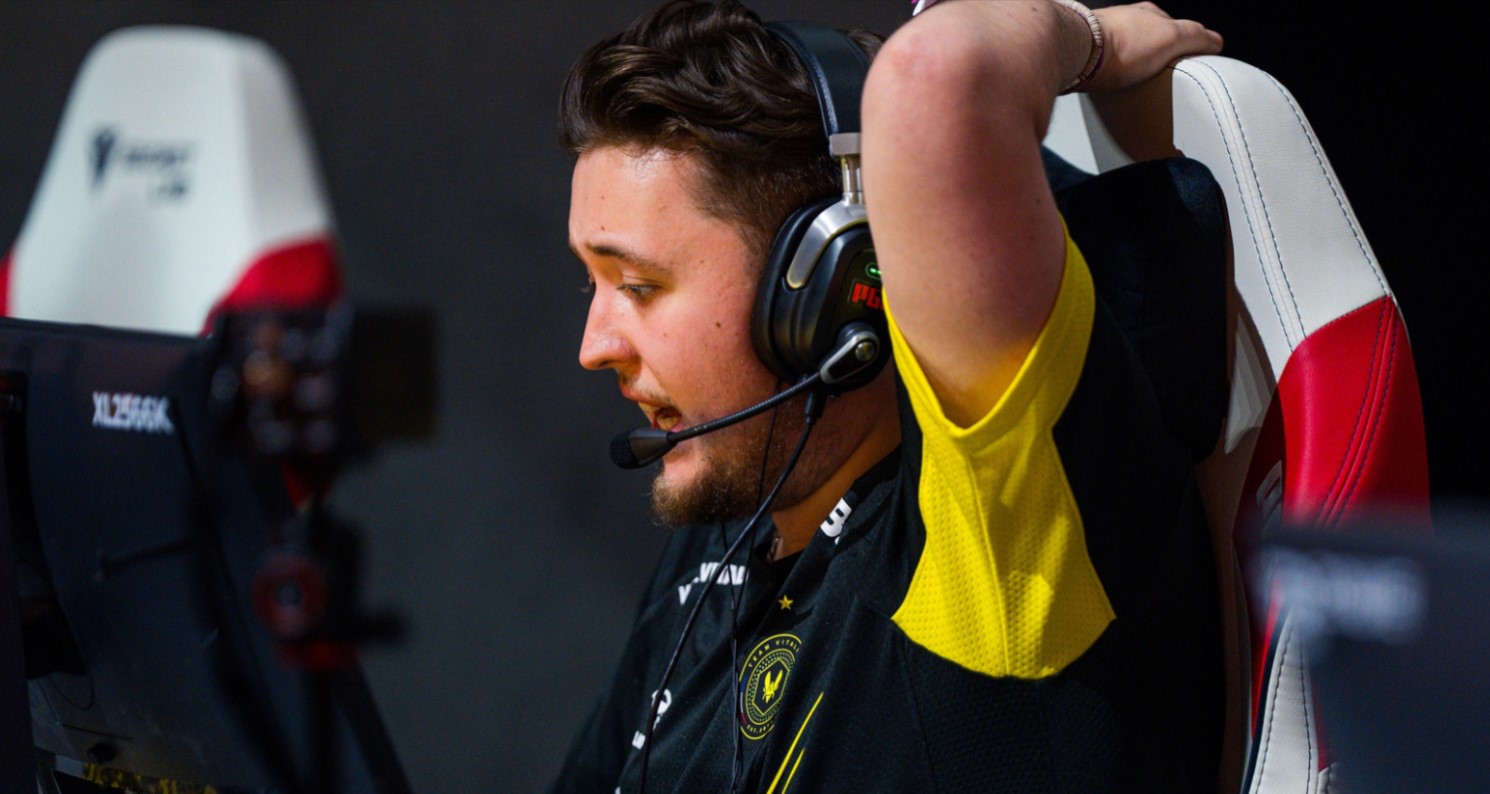 ZywOo has caught up with dev1ce in the number of MVP awards — only s1mple is ahead of them