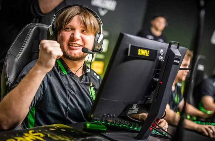 "The names are even similar": S1mple compared m0NESY's girlfriend to LiQueen