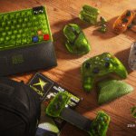 Лімітована колекція напівпрозорих аксесуарів до 25-річчя Xbox: зелена ігрова клавіатура, миша та геймпади
