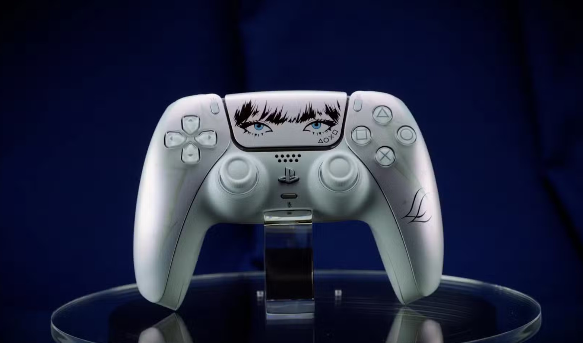 Sony показала особливий DualSense від Lisa Контролер DualSense Lisa Limited Edition у кольорі Chroma Pearl