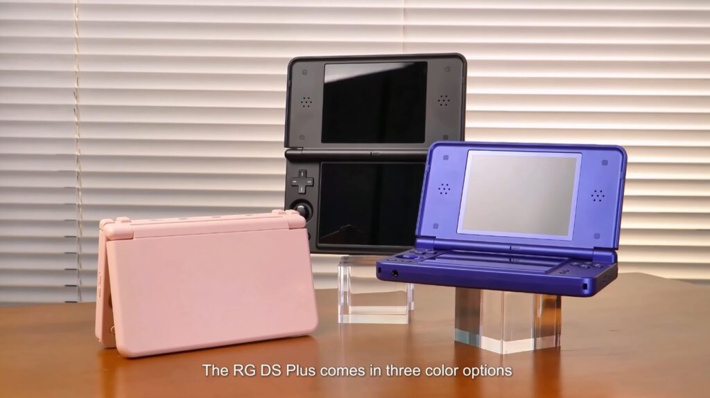 Anbernic RG DS Plus — рожева, чорна та синя версії консолі