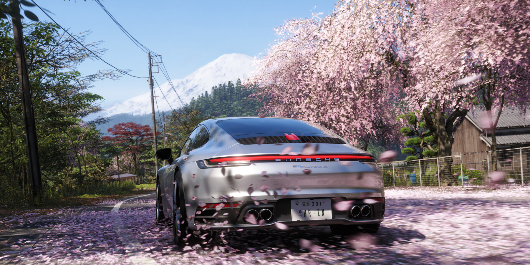 Porsche 911 серед сакур у Forza Horizon 6