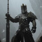 Високий лицар у важкій темній броні з короною та великим дворучним мечем під дощем у Mortal Shell 2