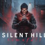 Персонаж із кишеньковим телевізором CRTV на туманній вулиці в Silent Hill: Townfall