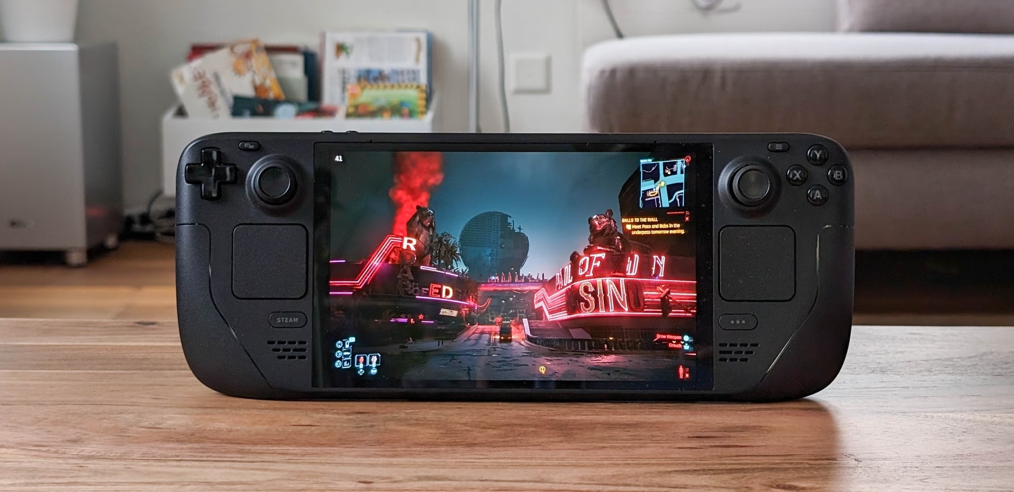 Steam Deck із запущеною Cyberpunk 2077 на екрані