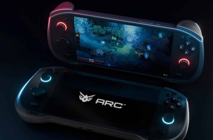 Портативна консоль ARC X1 з грою на екрані та RGB-підсвічуванням стіків