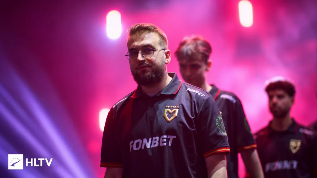 Гравці MOUZ на турнірі з CS2 у сезоні 2026